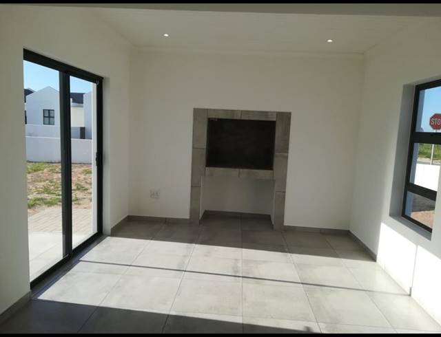 3 BEDROOM HOUSE FOR SALE IN LAAIPLEK